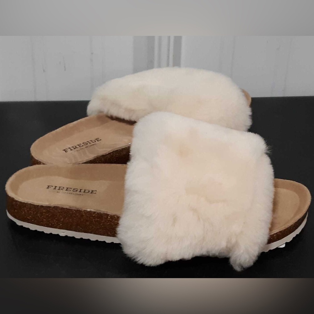 Australian slides with a cork bottom, Fluffy Slippers. Moisture wicking.